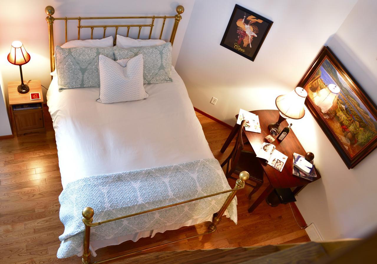 Summerhill Estate House Bed and Breakfast Kelowna Exterior foto
