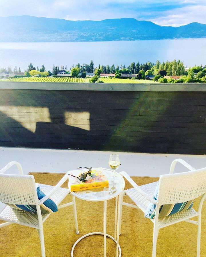 Summerhill Estate House Bed and Breakfast Kelowna Exterior foto